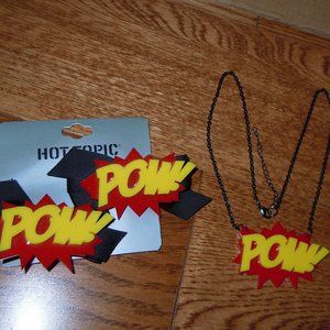 BATMAN ‘POW’ NECKLACE & BARRETTE SET HOT TOPIC NEW